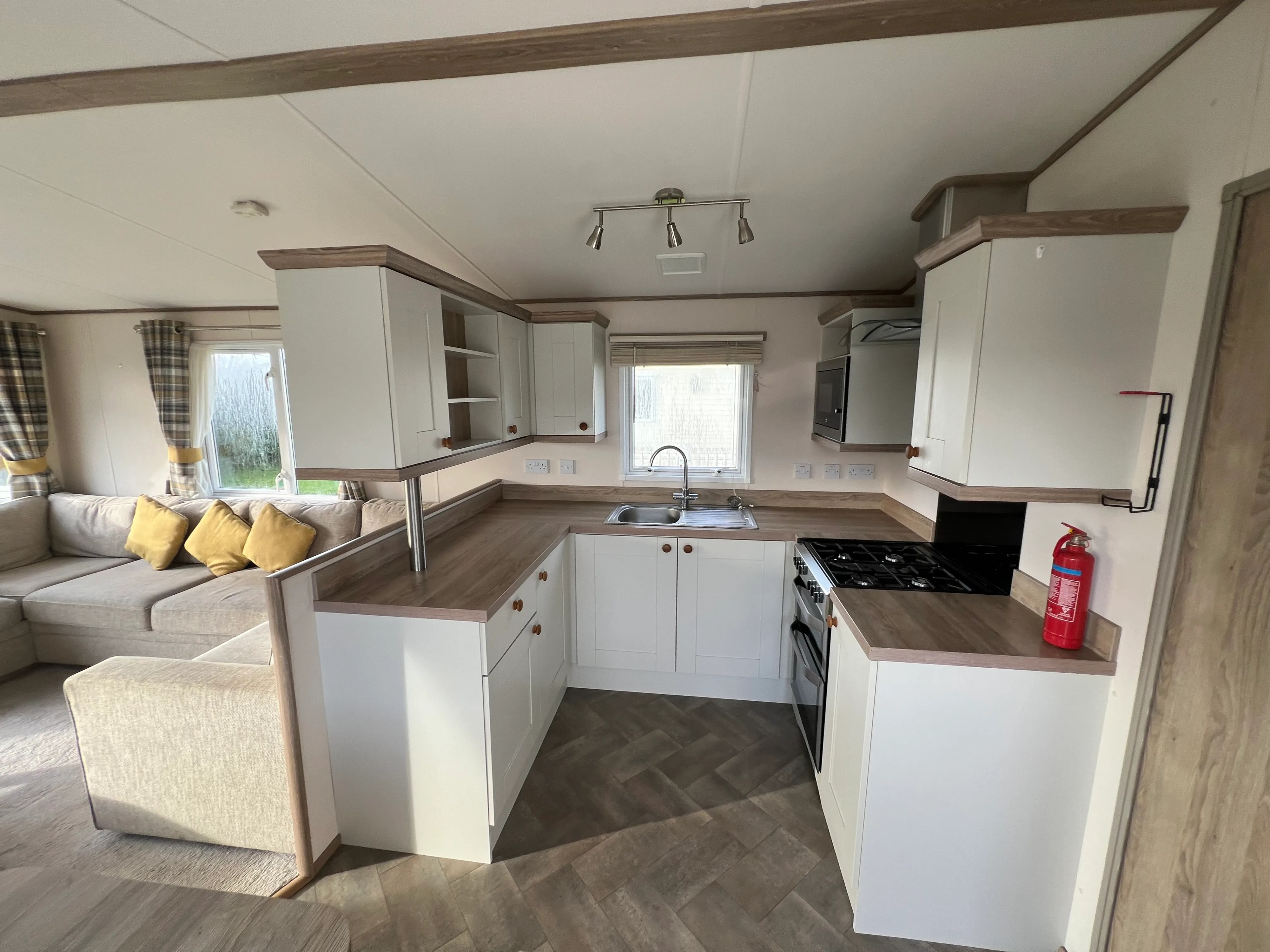 2019 ABI St David 38x12 2 Bed kitchen