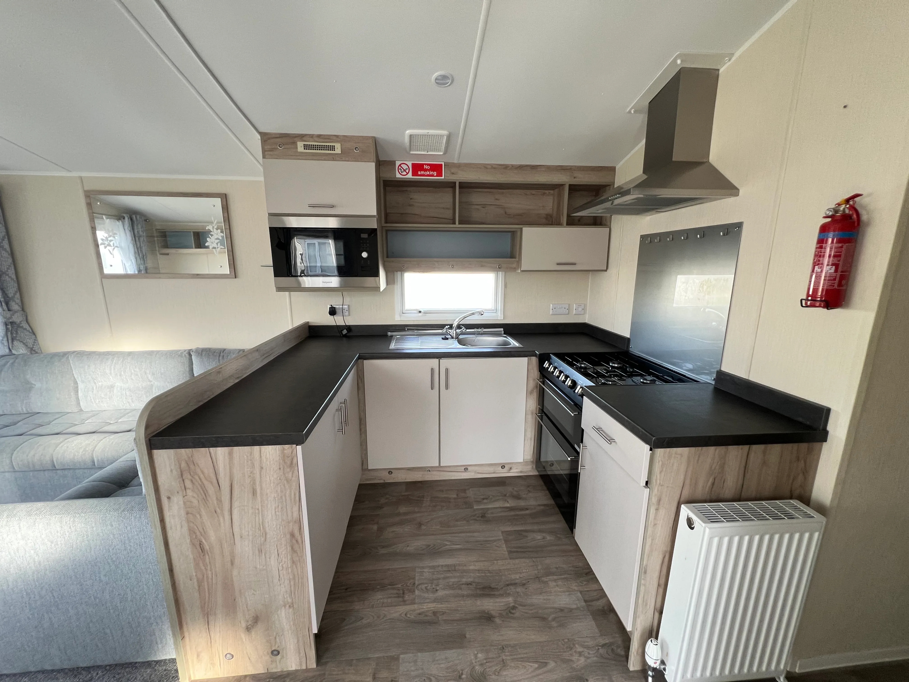 2022 Willerby Linwood 35x12 2 Bed kitchen