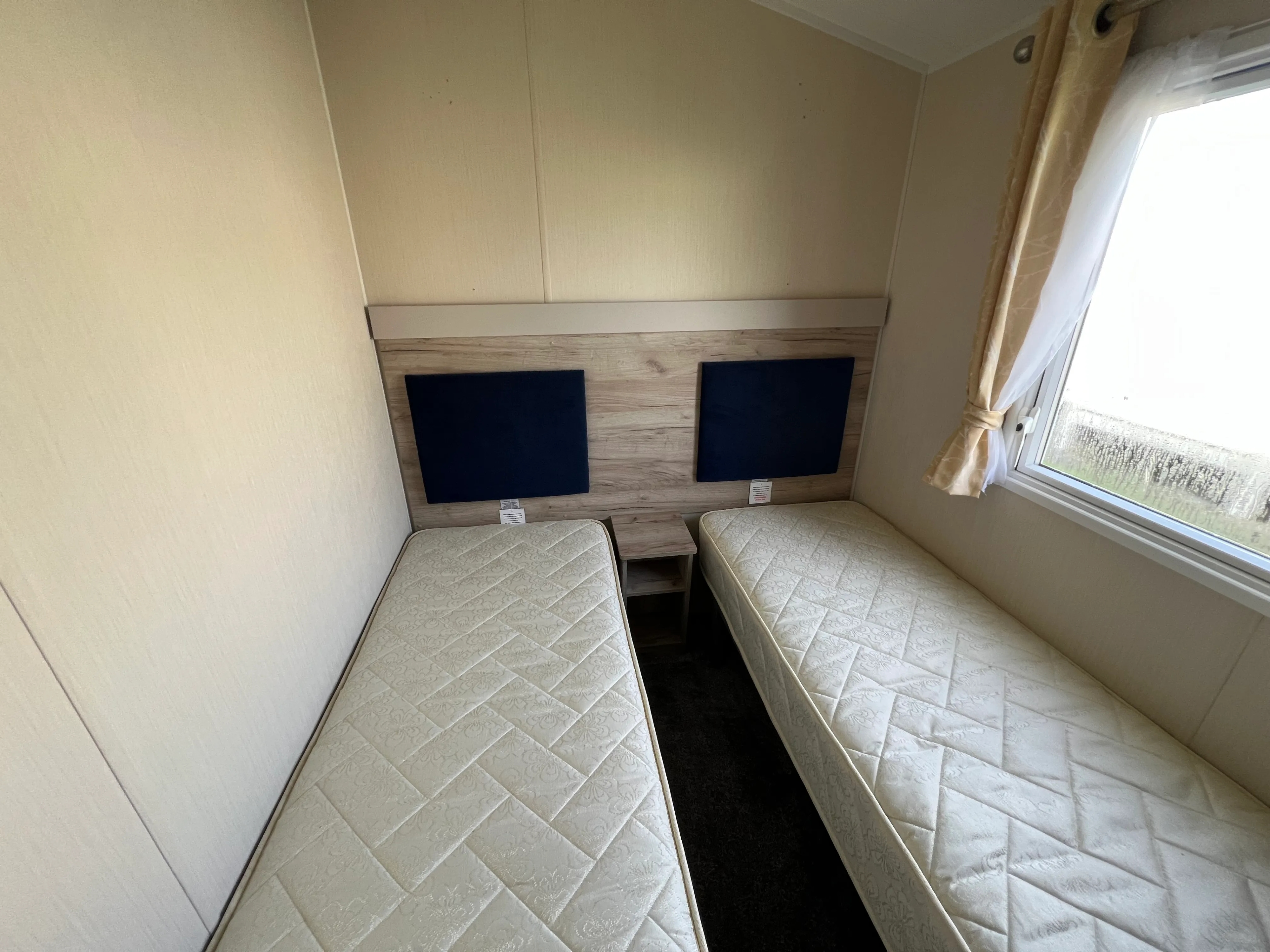 2022 Willerby Linwood 35x12 2 Bed twin bedroom