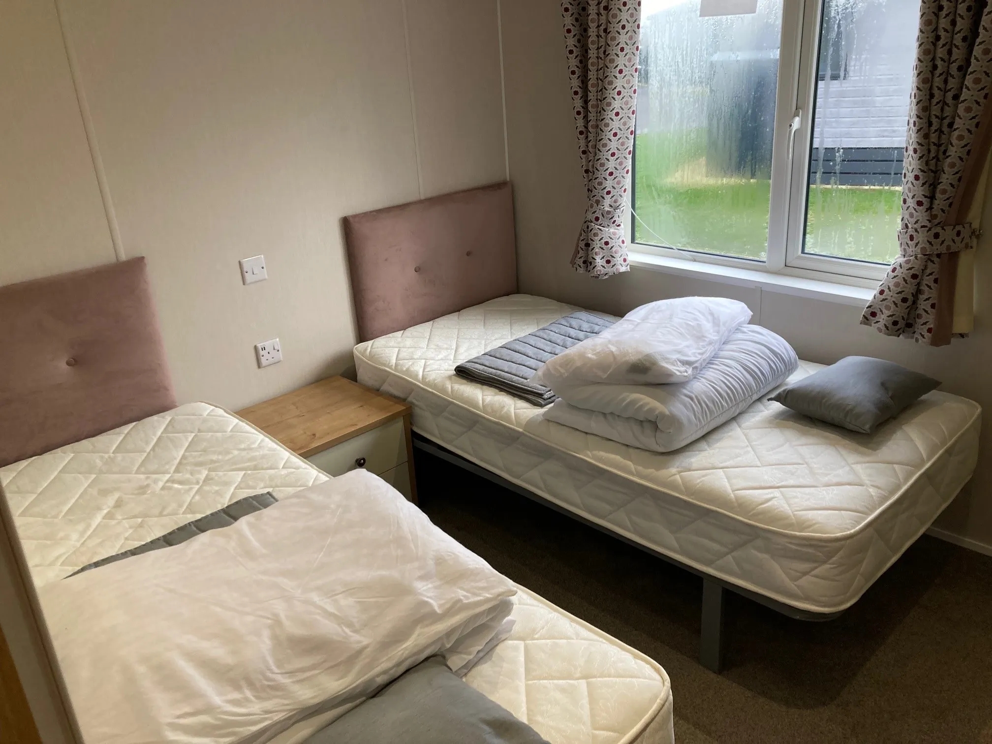 2023 Willerby Portland Lodge twin bedroom