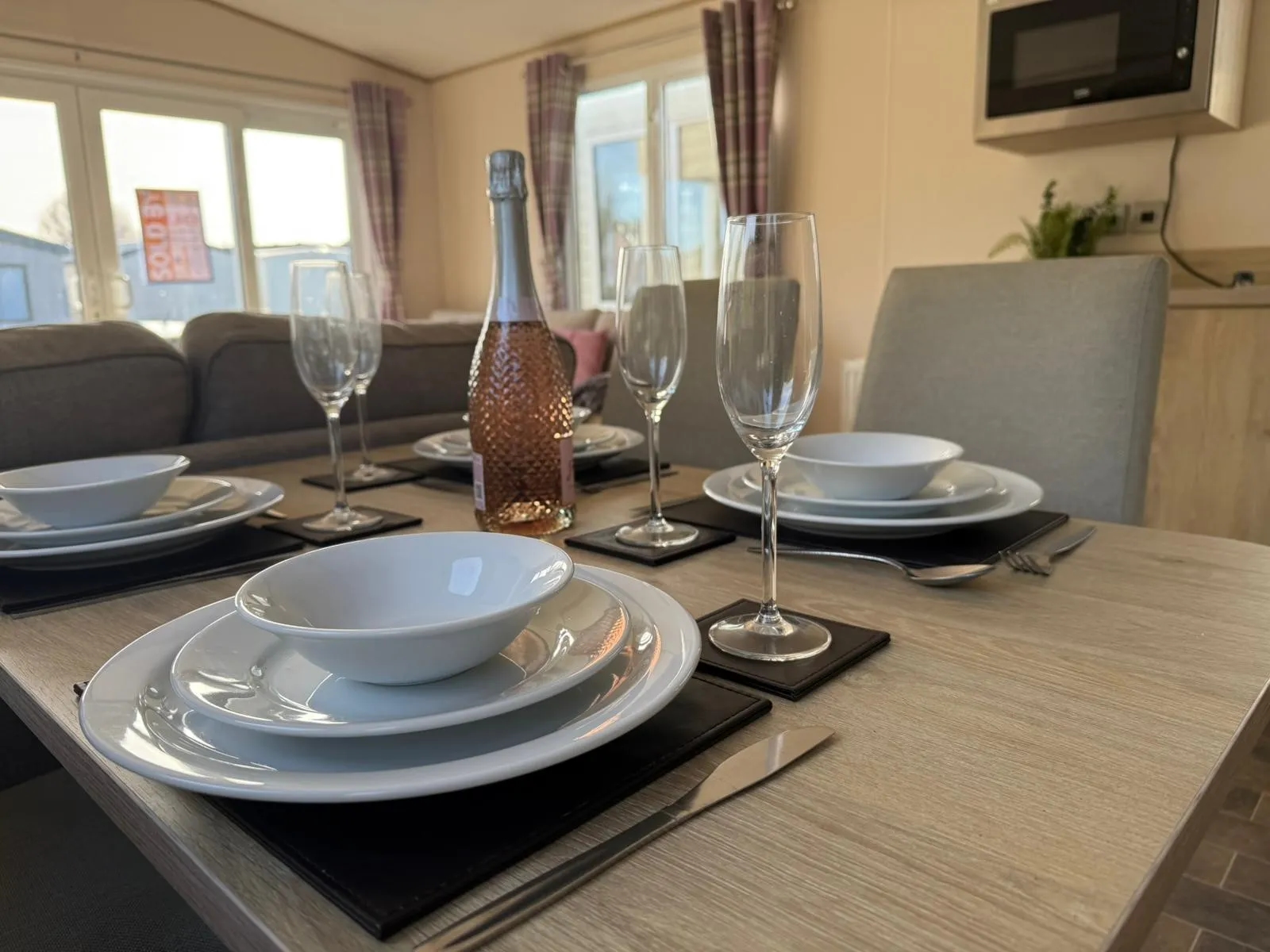 ABI BEVERLEY 2019 39-12-2 U21 Dining Area 1