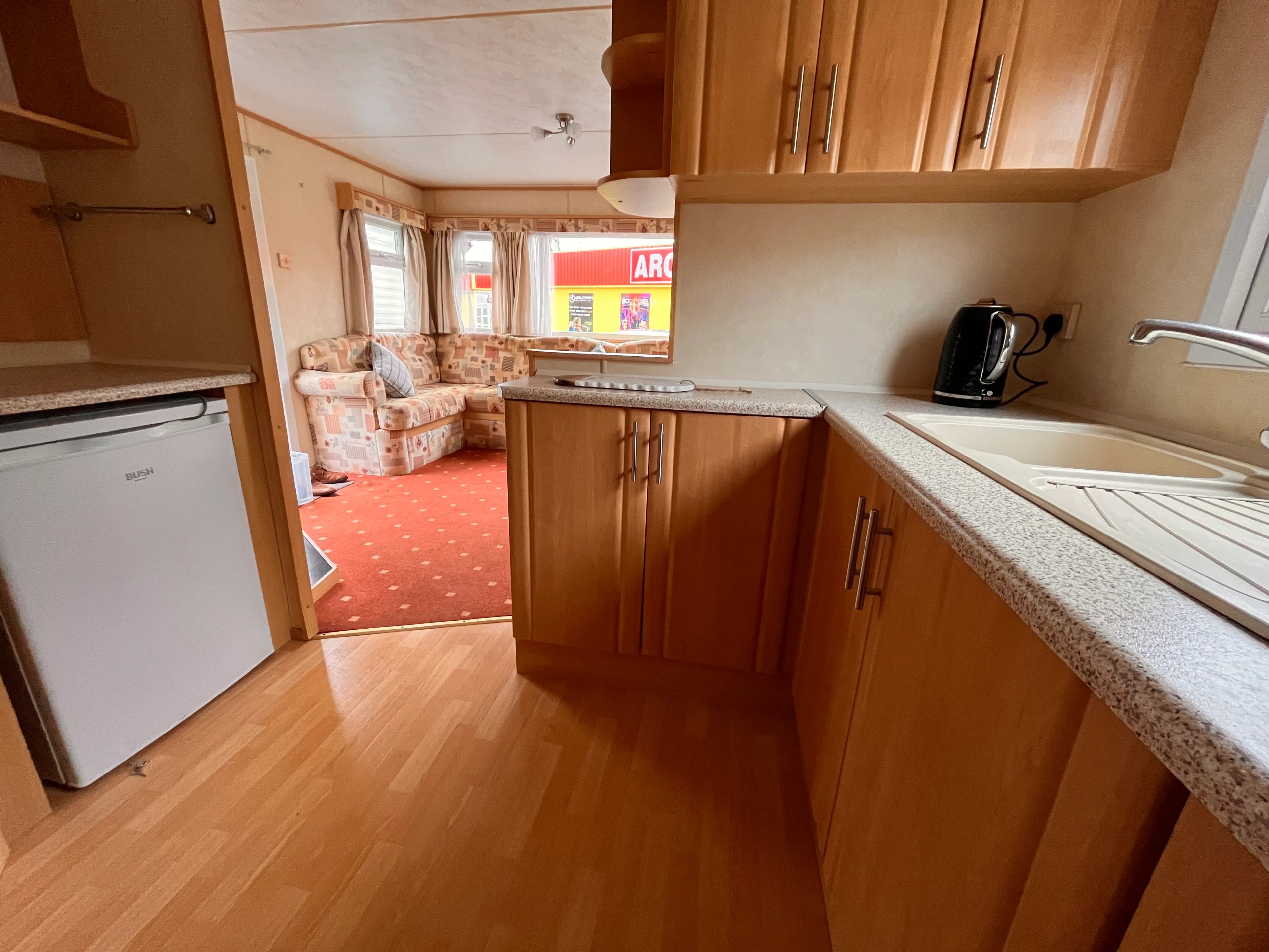 2008 ABI Colorado 2 bed Kitchen x1