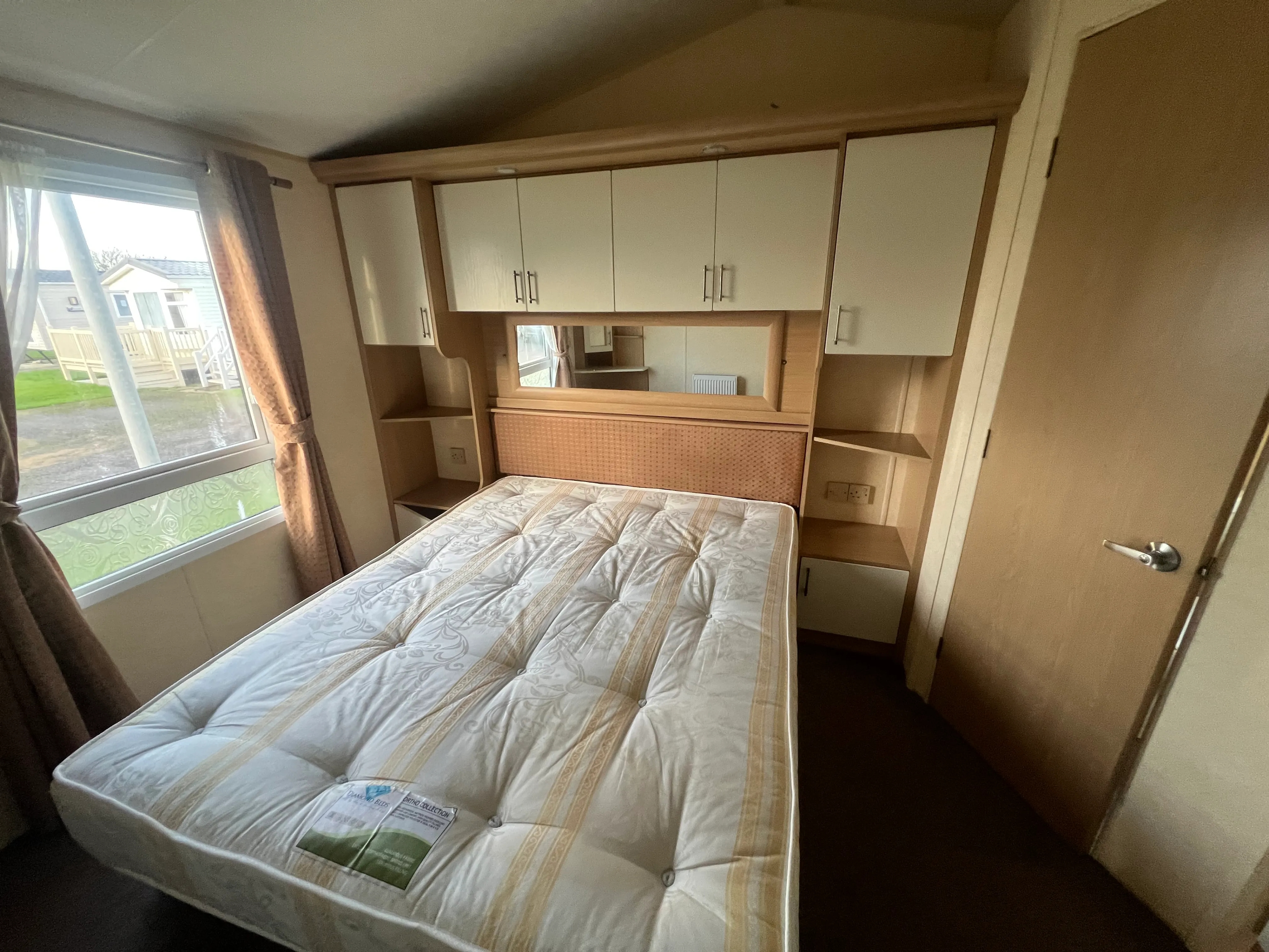 willerby granada 35x12 2 bed main bedroom.jpeg