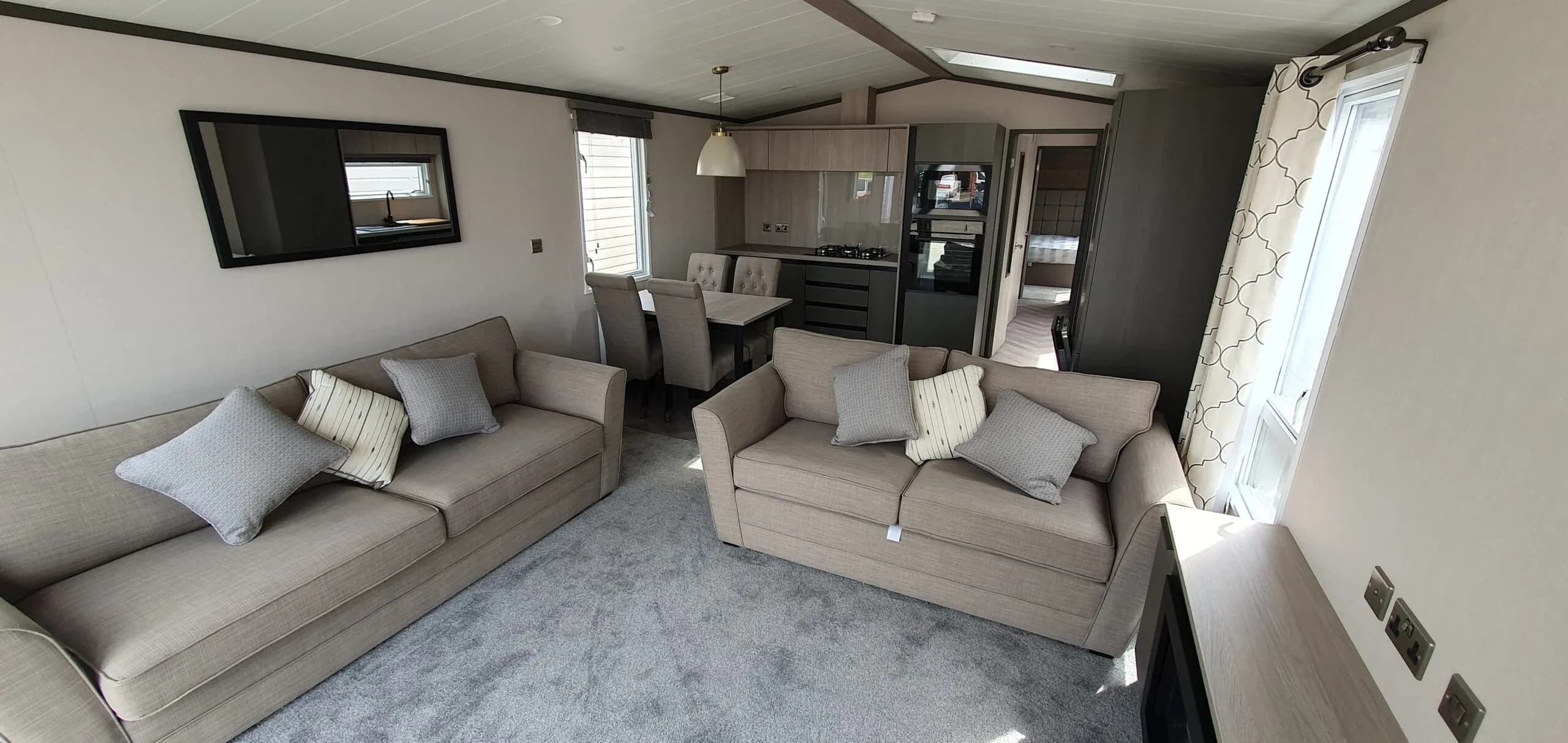 2023 Victory Lakewood Lodge 42x13 2 bed  Loung