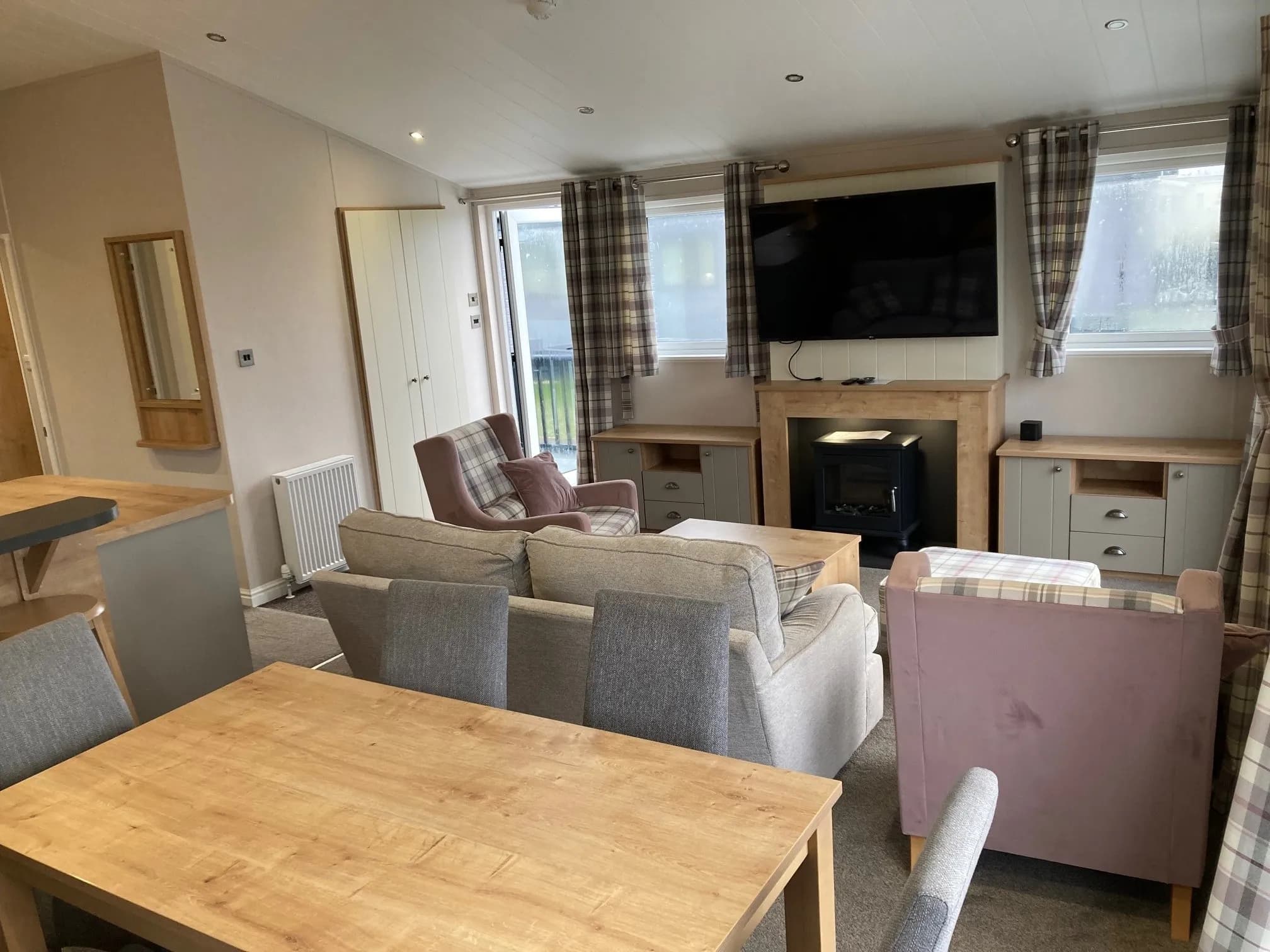 2023 Willerby Portland Lodge dinette lounge