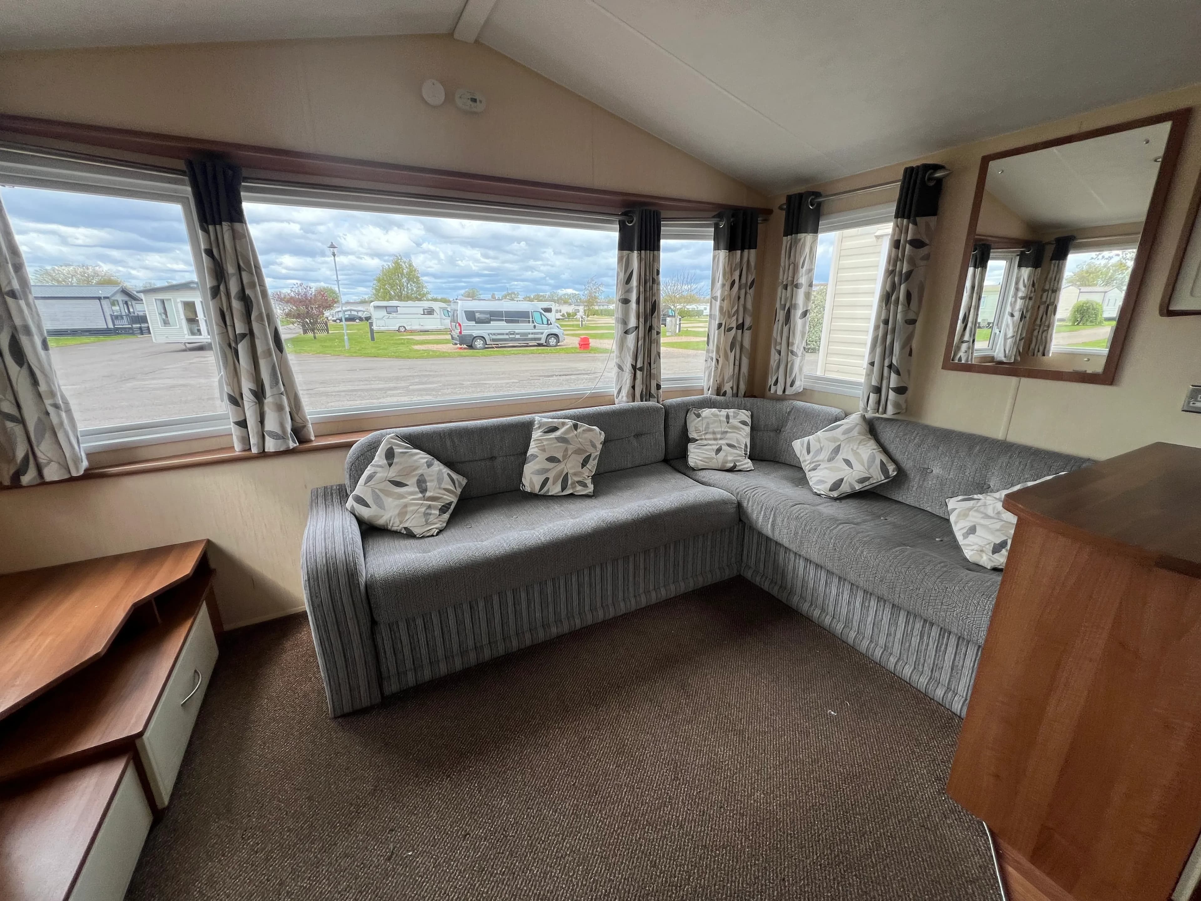 Willerby Rio Gold 28x12 2 Bed 2012 lounge