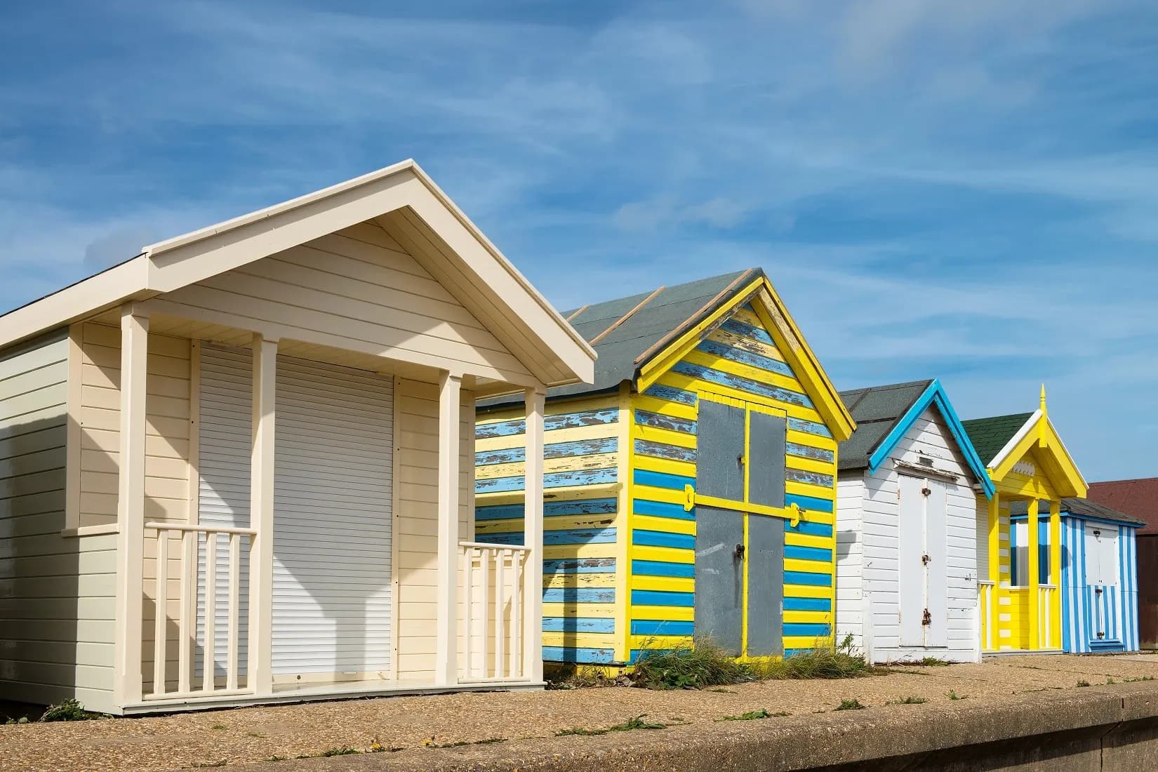 beach huts chapel st leonards