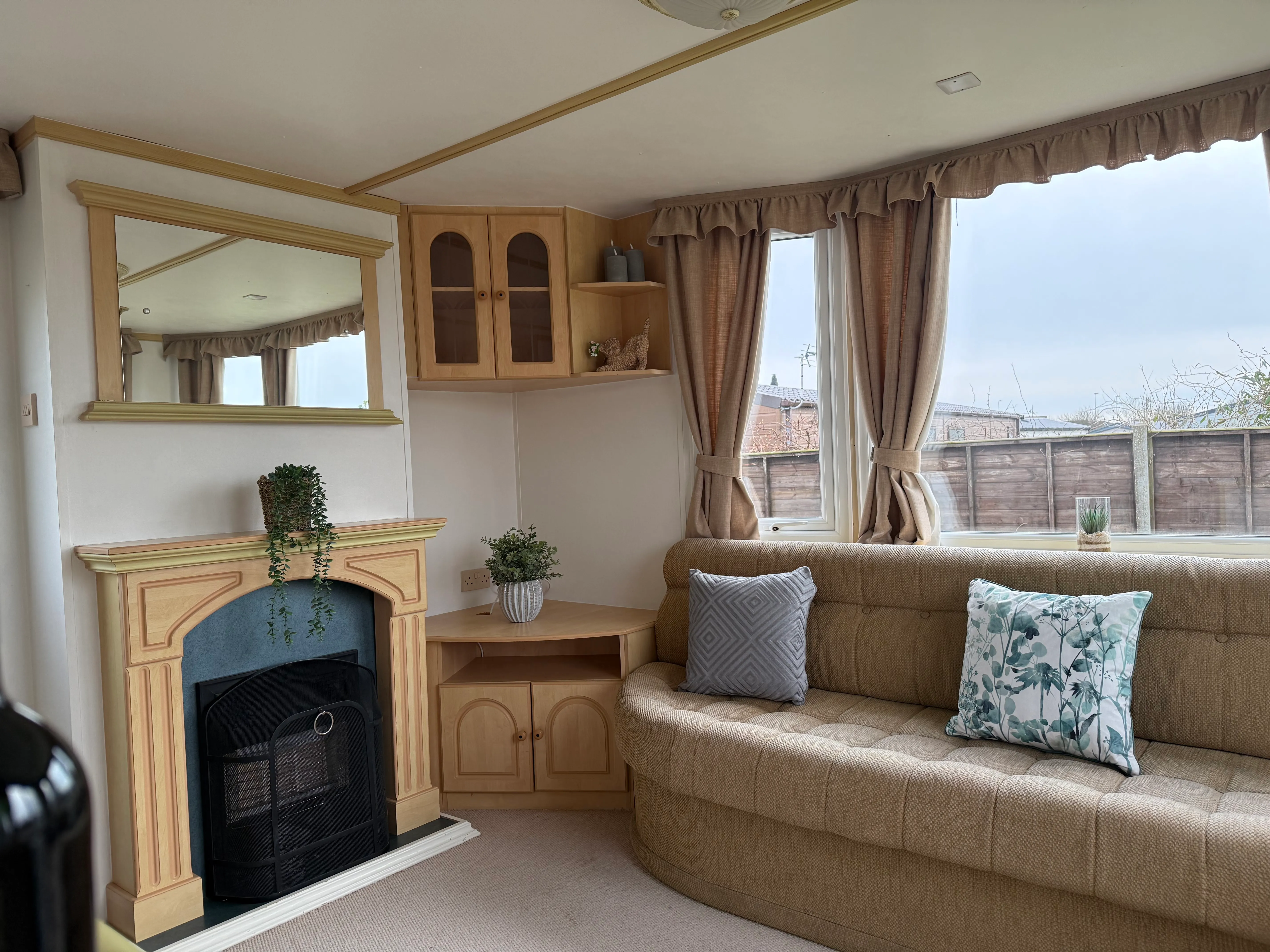 Carnaby Belvedere - U590 - 2004 - 32 x12 3 Bed Lounge 2