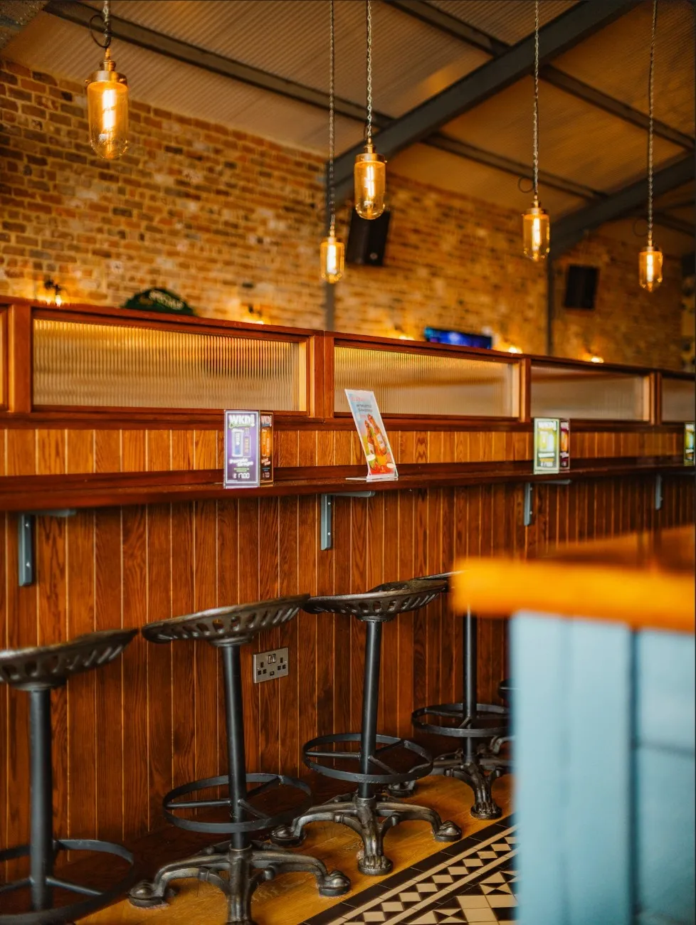 Grange Badgers Barn Restaurant Bar Seating angle